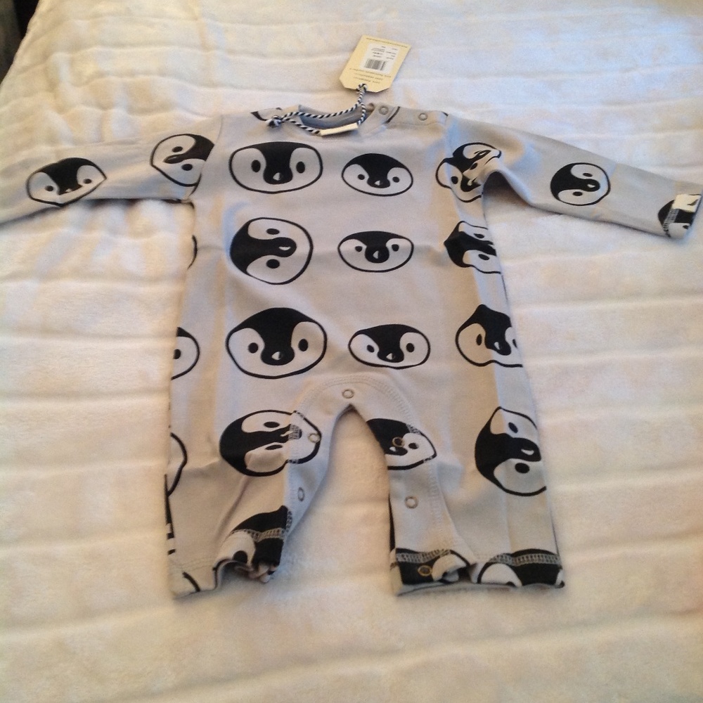 NWT - TURTLEDOVE LONDON PENGUIN FACE AOP PLAYSUIT - Picture 3 of 3